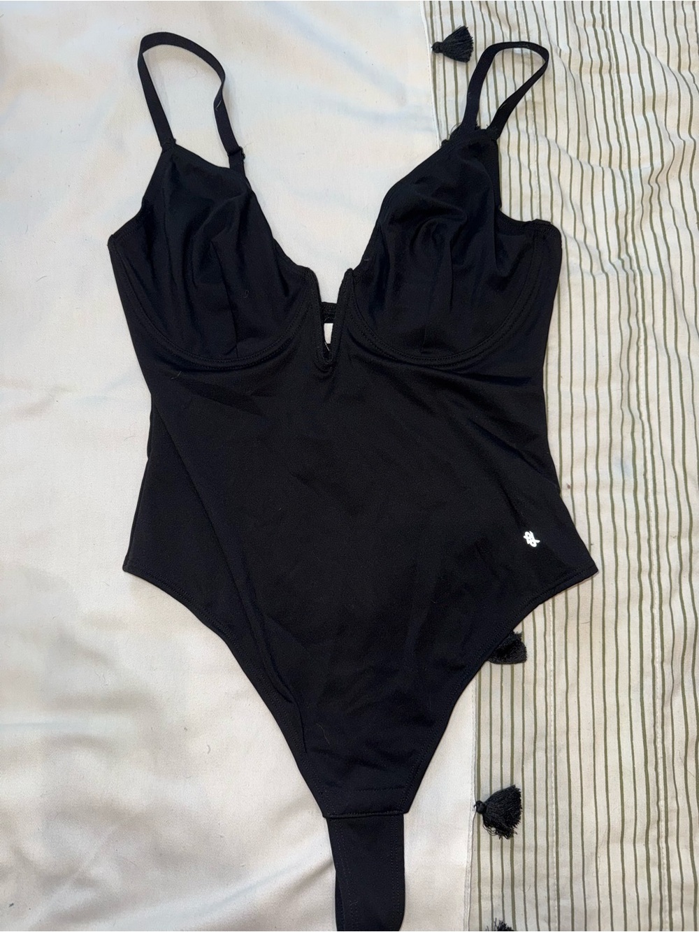 NWT Popilush Black Underwire Shapewear Thong Bodysuit Size M